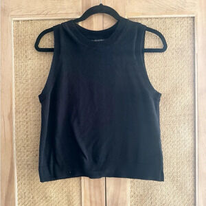 Banana Republic Sleeveless Sweater Tank Top Layers Size Medium Black Crew Neck